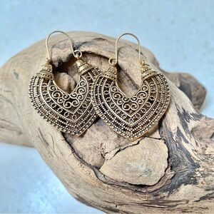 Stunning BOHO rustic gold Gypsy earrings w intricate macrame vibe